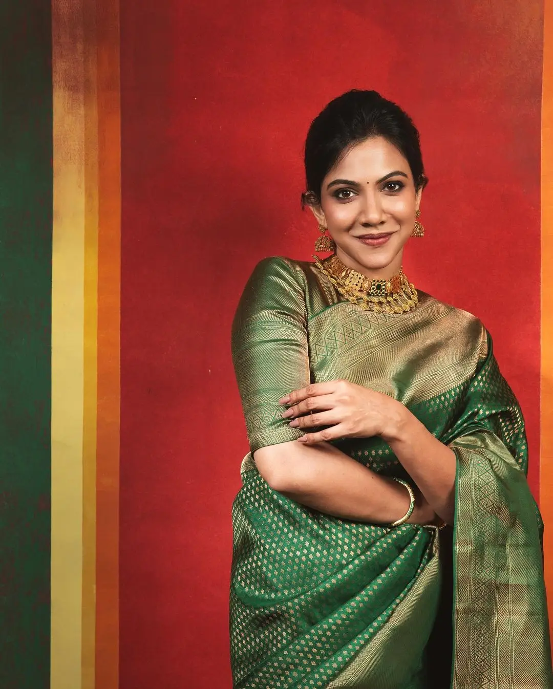 MADONNA SEBASTIAN WEARING GREEN PATTU SAREE BLOUSE